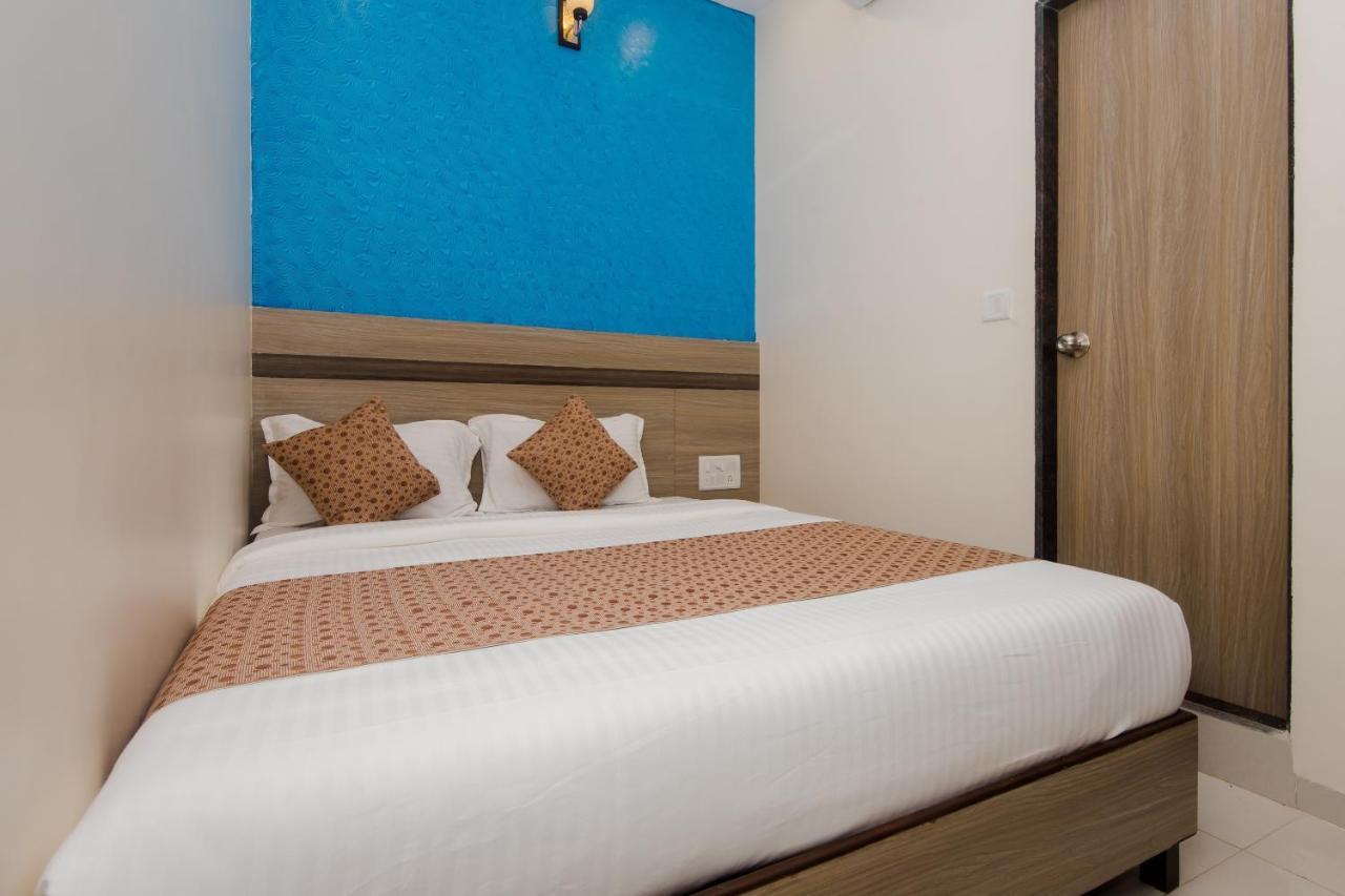 Oyo 14056 Golden Arch Hotel Mumbai Bagian luar foto