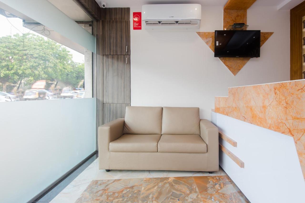 Oyo 14056 Golden Arch Hotel Mumbai Bagian luar foto