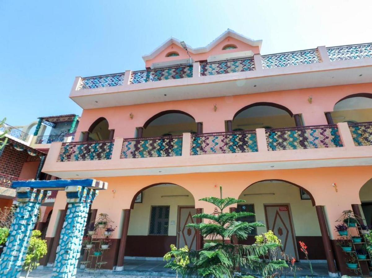 Oyo 14056 Golden Arch Hotel Mumbai Bagian luar foto